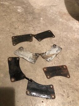 Jawa 250 350 354 353 kývačka panelka 360 361 držáky motoru