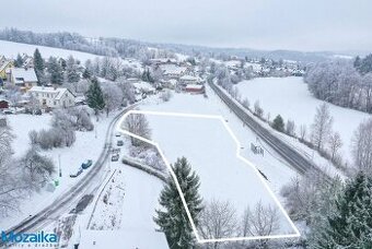 Rovinatý pozemek pro výstavbu komerčních objektů Dolní Dobro