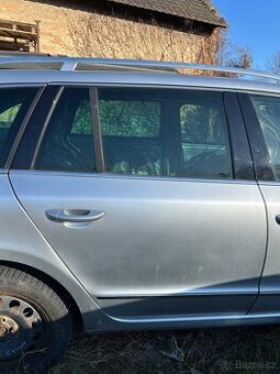 Pravé zadní dveře Škoda Superb 2 combi