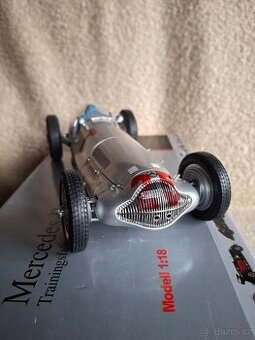 Prodám Mercedes-Benz W154 - 1:18 - CMC, limitovaný