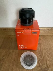 Objektiv Sony E 35 mm f/1,8 OSS SEL+UV a pol.filtr