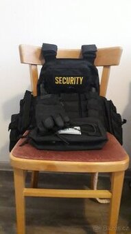 Taktická vesta YAKEDA + (obušek, tazer, pepřák, pouta)