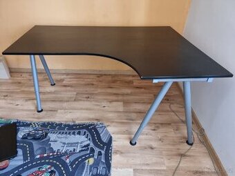 Stůl ikea