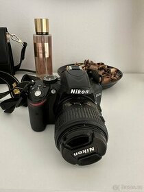 Nikon D3200 černý