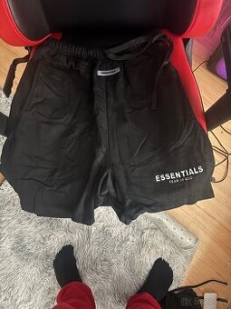Esentials kratasy