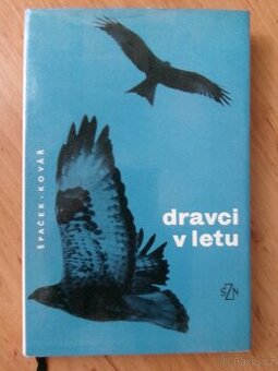 Dravci v letu.