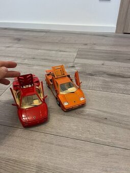 Bburago 1:24 sbírka 3x modelu aut lehce poškozené