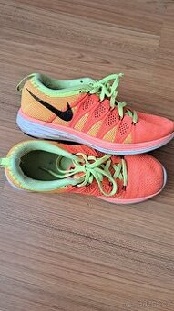 Nike tenisky vel.37