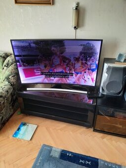 Samsung UE48JS8502T (prohnutá)