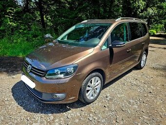 Volkswagen Touran 1,4tsi Highline model 2012