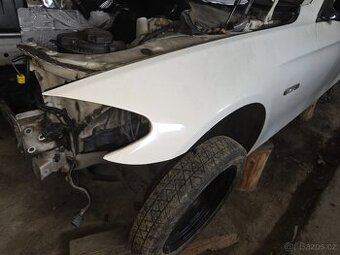 Levý přední blatník bmw f10 520d