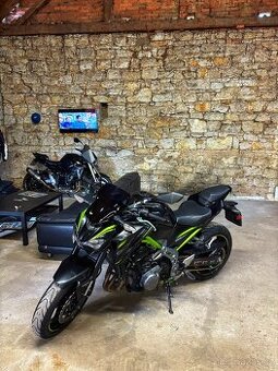 Kawasaki Z900 2020 servisní kniha najeto 25xxx km doplňky