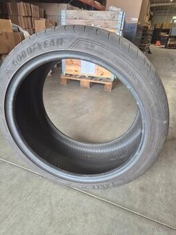 295/35/21 letní Goodyear Eagle F1 Asymmetric SUV