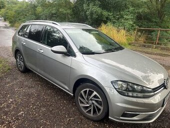 VW Golf 2.0 TDI 110kW SOUND