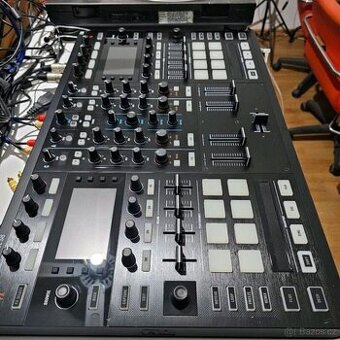 Native Instruments S8