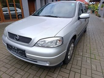 Opel Astra  86000km  Benzín