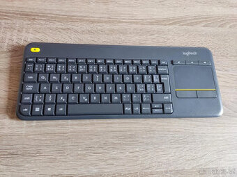 Logitech K400+ Bezdrátová klávesnice s touchpadem