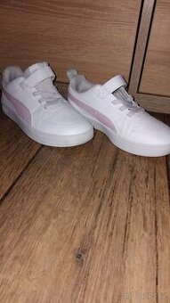 Dívčí sportovní boty vel.35