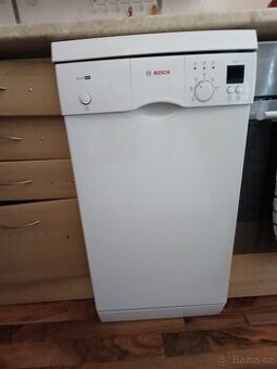 Myčka Bosch úzká
