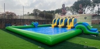 Skákaci hrad loď s bazénom