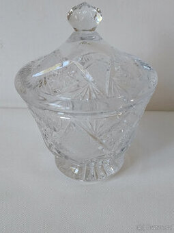 Váza s víkem do špičky