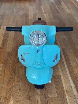 Elektrická motorka Vespa