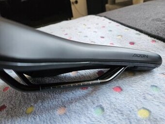Sedlo Fizik Terra Aidon X5