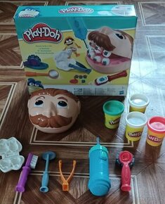 PlayDoh zubař