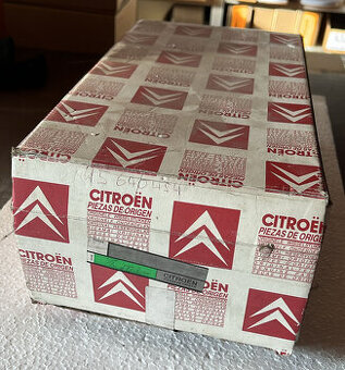 Pravé zrcátko Citroën C15