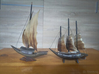 Starožitné lodě z rohoviny