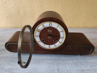 Staré krbové hodiny