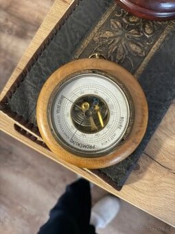 Starožitný barometr – dřevo, retro dekorace