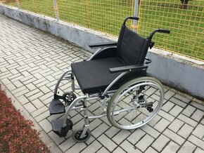 Mechanický invalidní vozík s roční zárukou