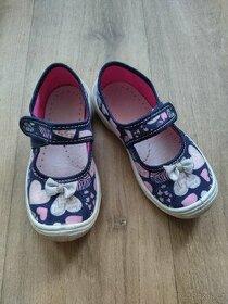 Prodám dětské dívčí plátěné boty velikost 29
