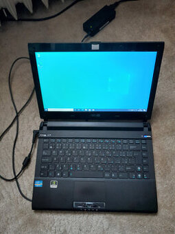 Notebook Asus U36SD - I5, 4GB DDR3, GT520M, 320GB disk