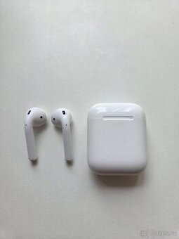 Apple AirPods 2