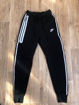 Nike Tech tepláky černý s reflex prvky - 1