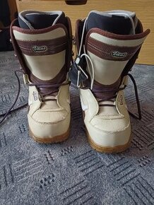 Prodám SNB boty VANS vel. 37, stélka 23,5cm - 1