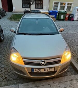 Opel Astra H caravan 1.9cdti 74kw