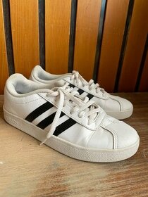 Tenisky Adidas velikost 34 - 1