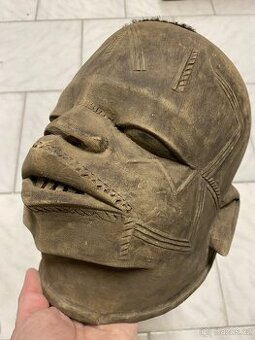 Prodám africkou dřevěnou masku (hlavu) - - 1