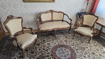 Starožitná sedací souprava. Pohovka a dvě křesla.