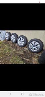 Nexen zimni 215/60/R16,99H DOT 22/23