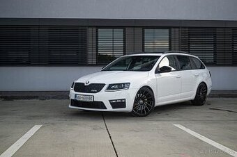 Škoda Octavia Combi 2.0 TDI DPF RS DSG