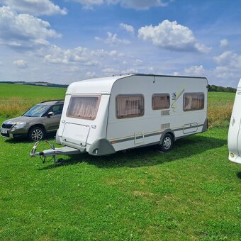 Prodám karavan KNAUS SUDWIND 450 , nezávislý (BATERIE)