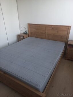 Postel 160 cm a noční stolky IKEA ASPELUND