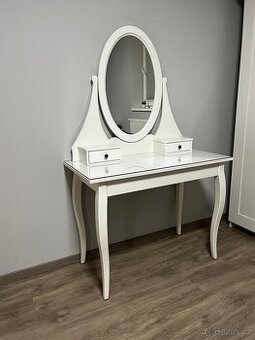 Toaletní stolek se zrcadlem IKEA Hemnes