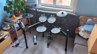 Roland elektrické bicí V-DRUM TD-1 TOP stav