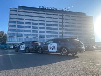 Řidič BOLT ve Zlíně