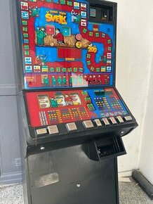 Starý výherní automat Švejk pro sběratele